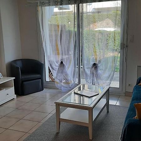 Hyper Centre De Sarzeau, Grand Appartement Au Calme Avec Jardinet Exterior photo